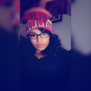 Meet your Posher, Alexia